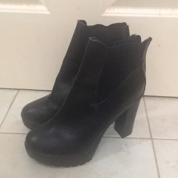 High Heeled Booties! - Picture 3 of 6